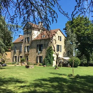  Maison d'hôtes Et Table D'hôtes Le Cèdre Aveyron